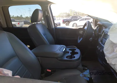 2018 Ram 2500 Tradesman 4X2 8' Box z USA, uszkodzony, nr VIN 3C6TR4HTXJG259690